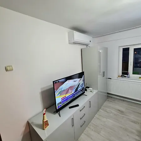 Apartment 2 Etaj 4 Din 4 Craiova